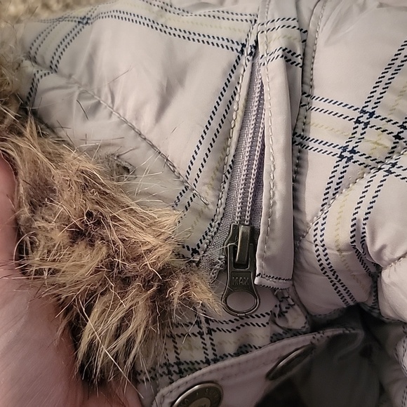 Mossimo Puffer Vest - Picture 6 of 7